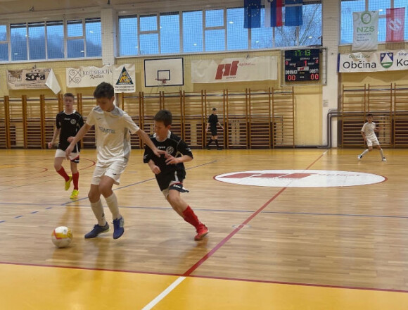 PORAZA U13 IN U19